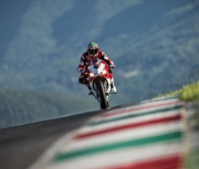 开云体育官方网站-魔术完胜76人，欧文在东决关键战接管比赛