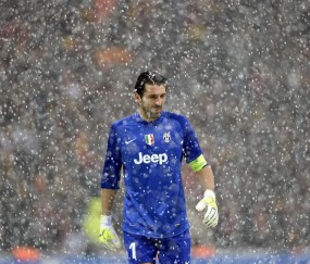 开云官方app入口-绿茵场上的颠覆与传奇，从西甲德比到牙买加掀翻瑞士的足球启示