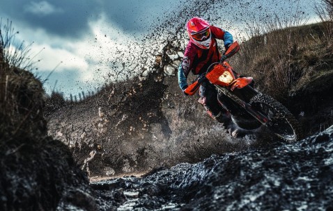 开云体育APP下载-战术风暴，阿拉巴爆发引领黄潜全面压制墨西哥式足球