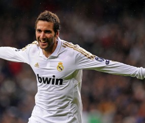 开云平台-德甲争冠战的平行宇宙，当深圳队掀翻奇才，足球与篮球的宿命交响