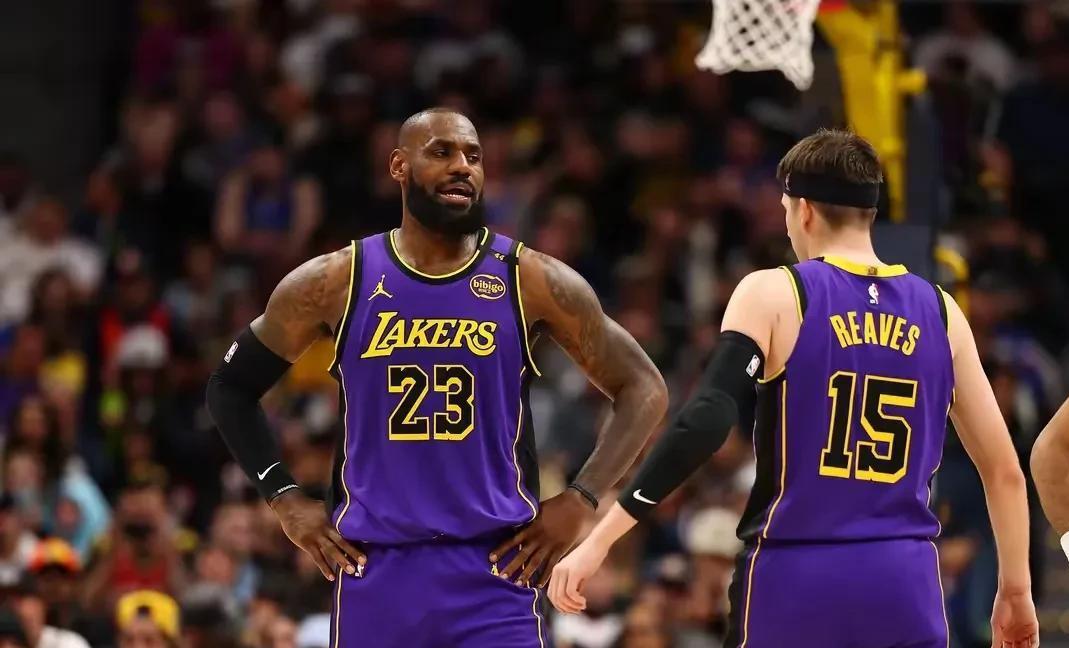 詹姆斯连续砍下+,领衔湖人队战胜对手 詹姆斯连续砍下+,领衔湖人队战胜对手