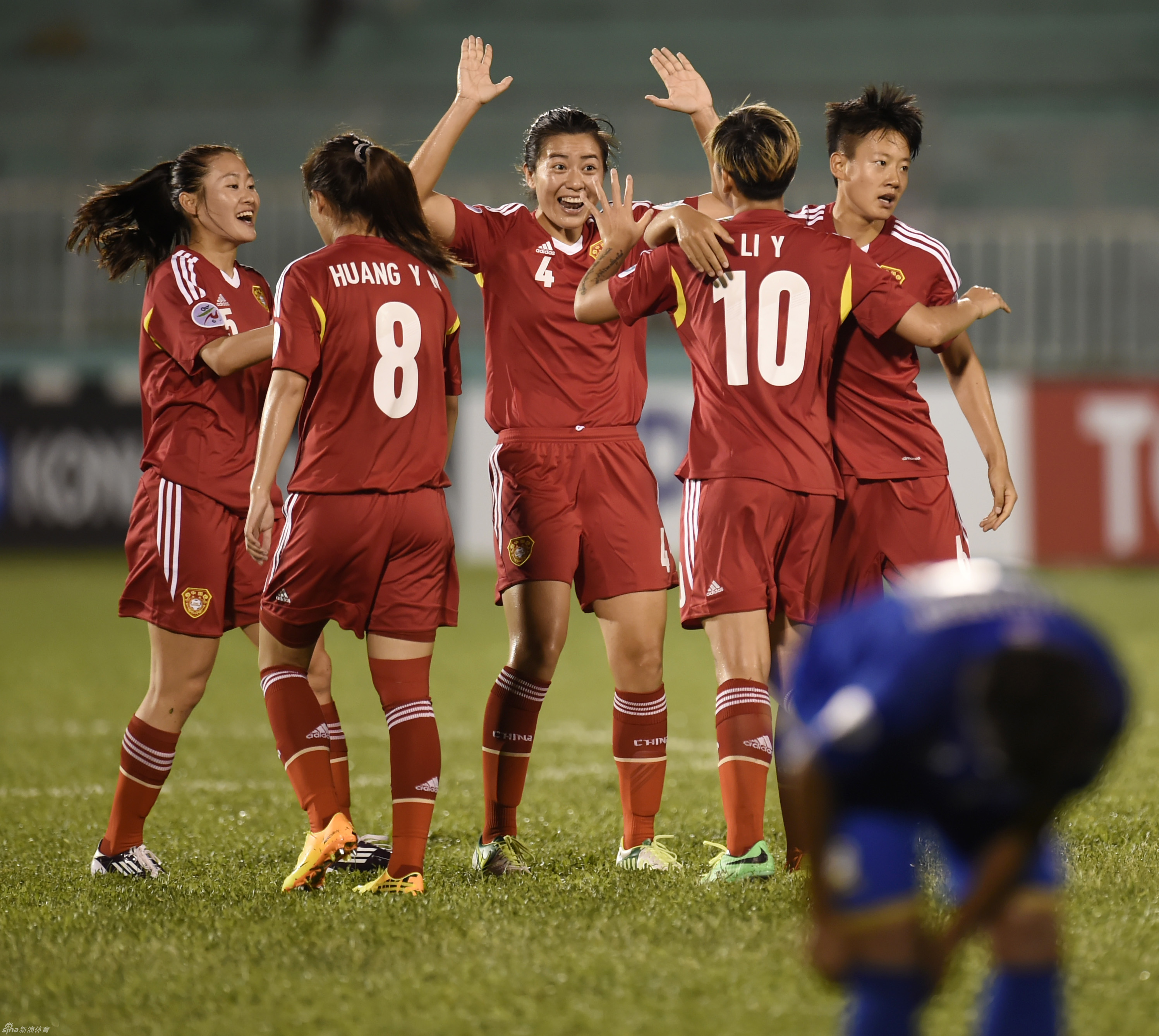 女子足球冠军联赛热血角逐