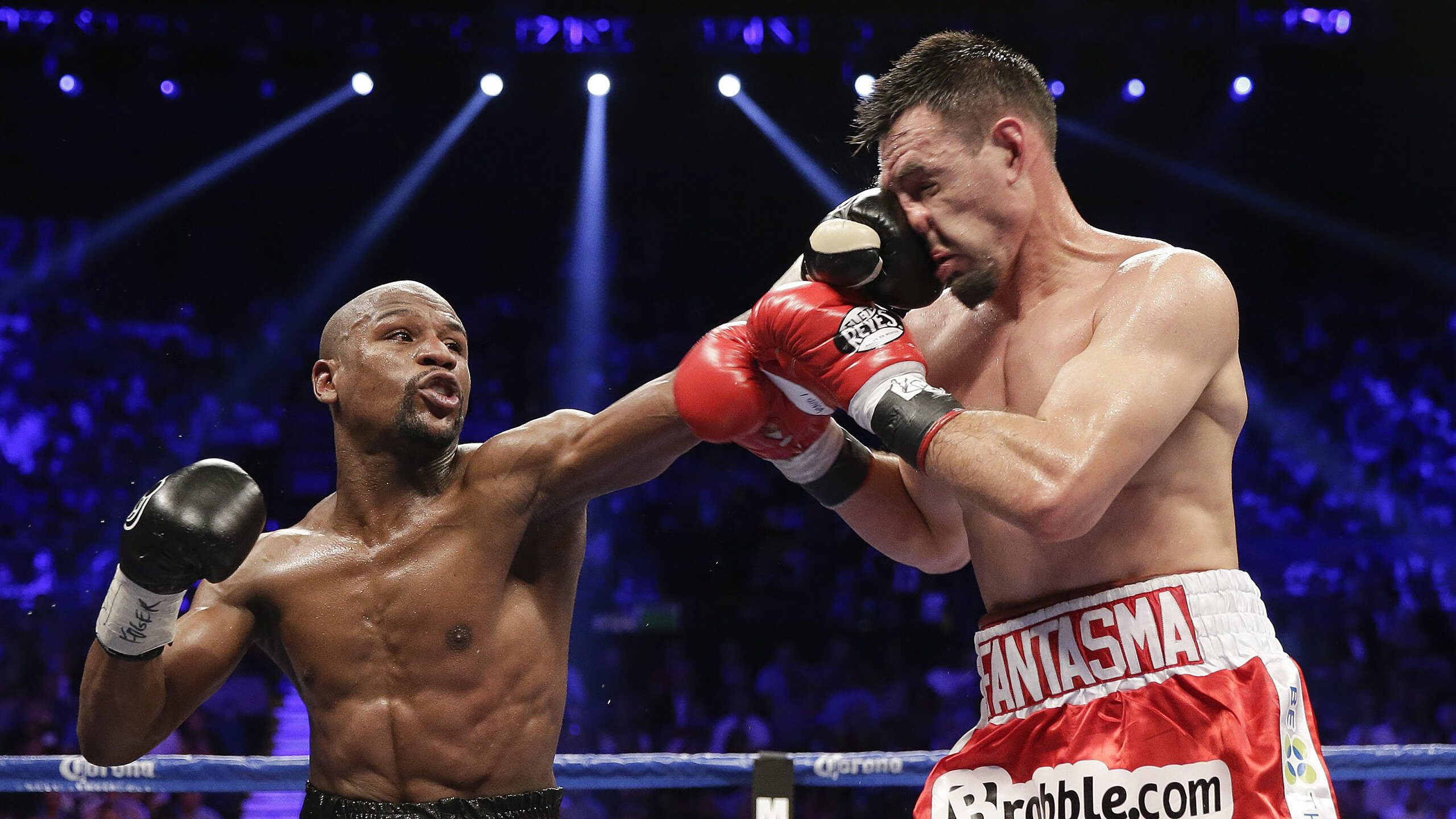 维尼修斯爆发，罗马火力压制墨西哥，足球世界的双重奏鸣